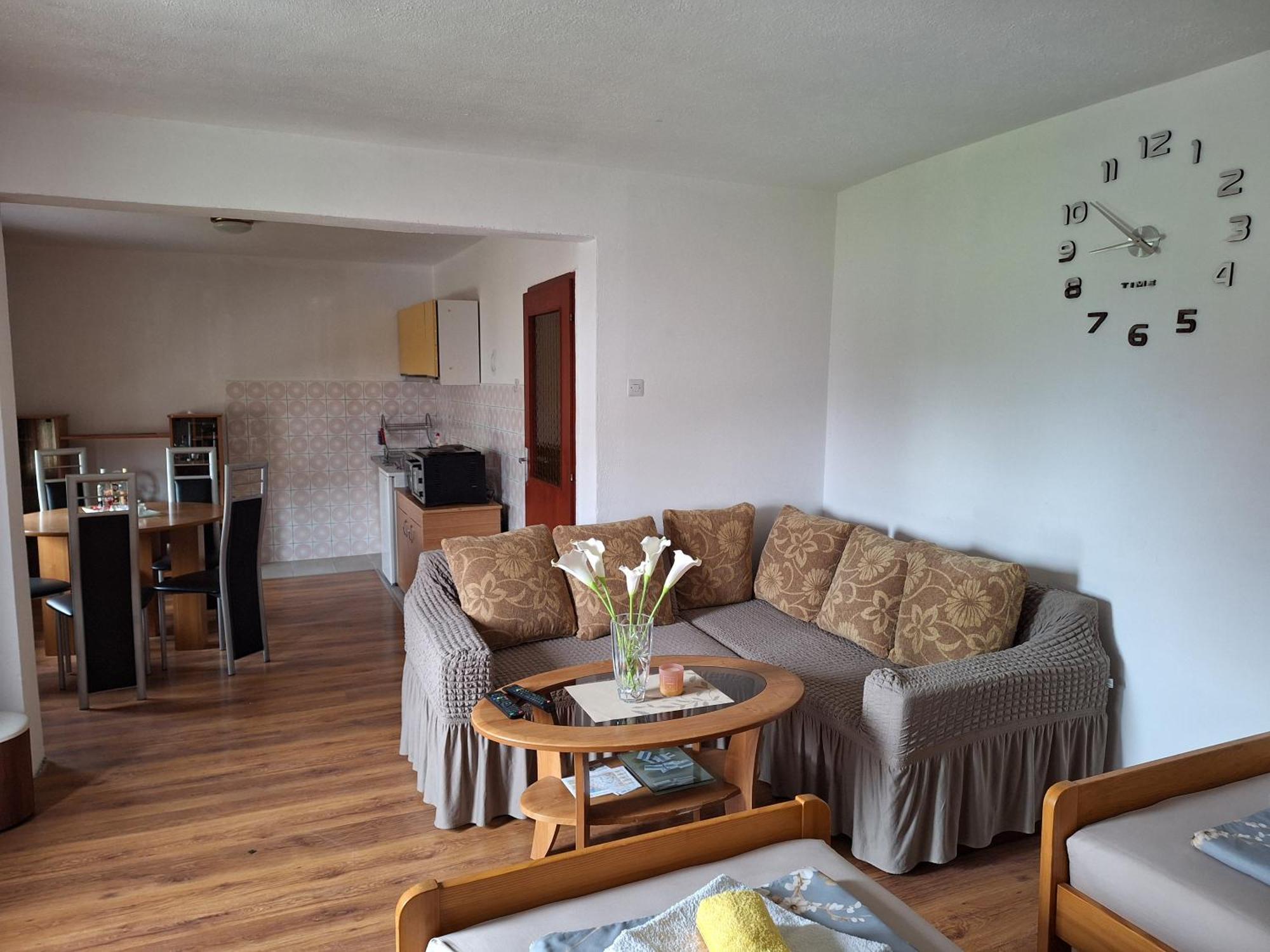 Aki Apartment Drvar ภายนอก รูปภาพ